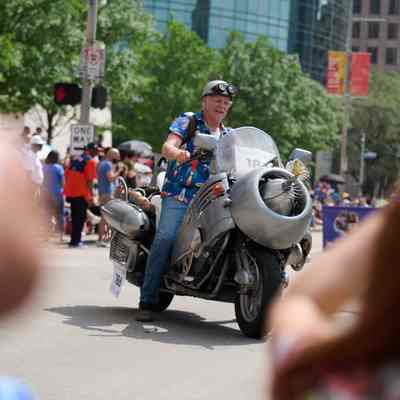 186, The Extraordinary Retro Rocketbike, Charlie Larson