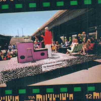 017, The Motorized Living Room, Pepper Mouser