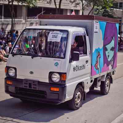 156, Okashi snack truck, Jesse Guerrero