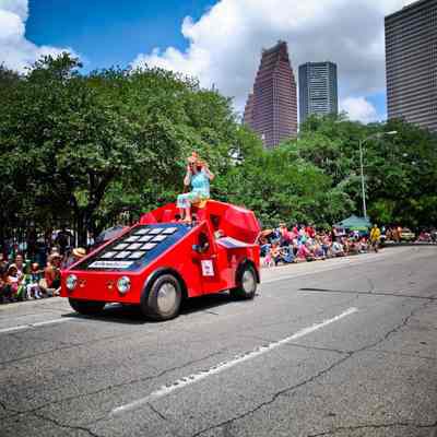 066, The Phone Car, Howard Davis