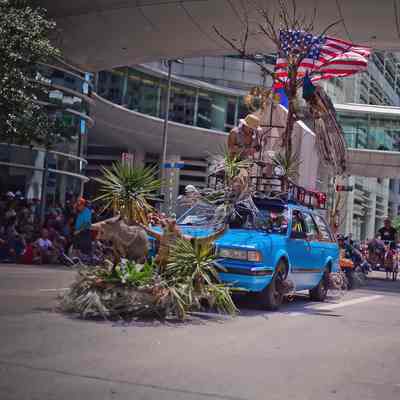 030, Hooptie on Texas Safari, Scott Mccool