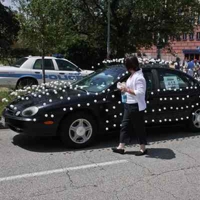 059, The Car With Ping Pong Balls On It, Elizabeth Tyska