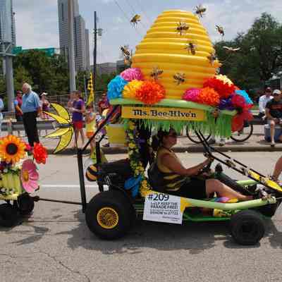 209, Ms. Bee Hiven, Stephanie Pedigo