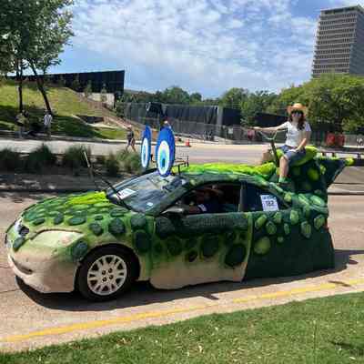 182, Art Car, Car-Pet, George Sacaris and Family