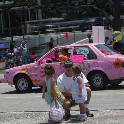 200, The Peace Mobile, Claire Loe