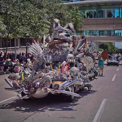 089, Atomic Dog, Orange Show