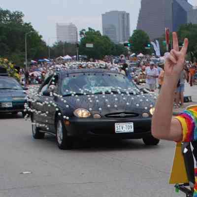 045, The Car With Ping Pong Balls On It, Mary Tyska