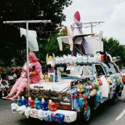 115, Laundry Car, Amy French Drew Bettge