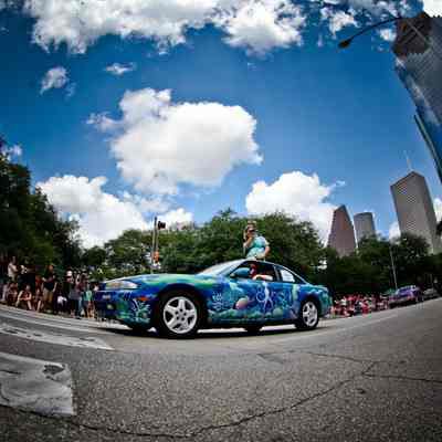 033, Dive Car, Carter Hines