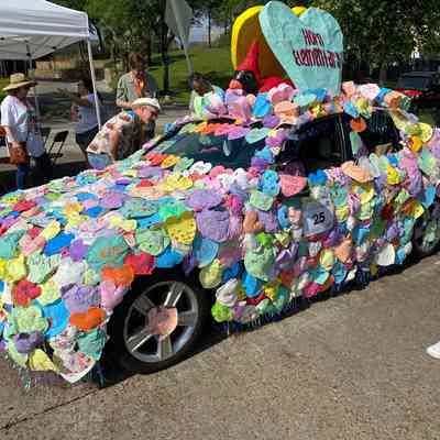 025, Horn Elementary Conversation Heart Art Car, Debbie Guelzow