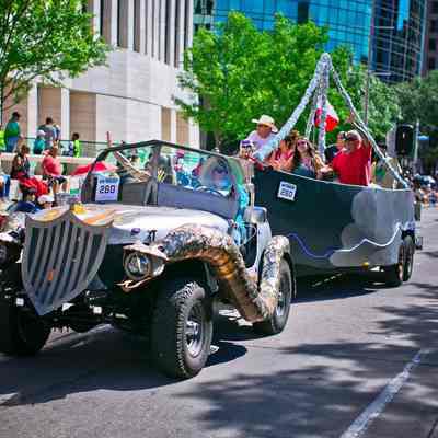 260, Art Car, Iron Maiden and Party Boat, Kenny Browning, Noah Edmunson, Will Hill and BFH crew