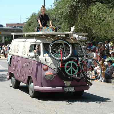 241, Woodstock the Hippie Van, Belinda and Ken Crimmins