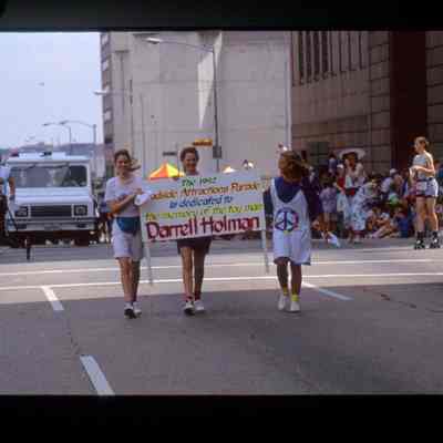 !!! PEOPLE AND PARADE !!! (If you know the person or art car, please cite the REF number and send to archives@orangeshow.org)
