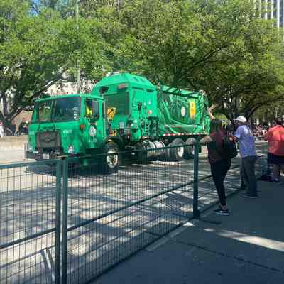 259, garbage truck, City of Houston