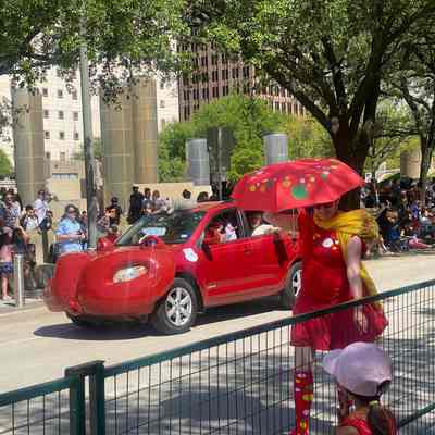 138, Cheerio, The Hippo Car, Sue Shefman