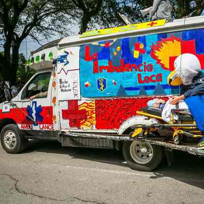 094, La Ambulancia Loca, Larry Webb