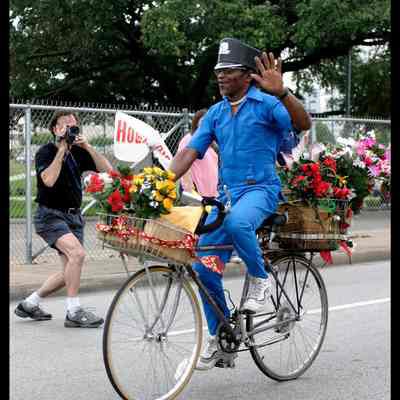 102, Flower Man, Cleveland Turner