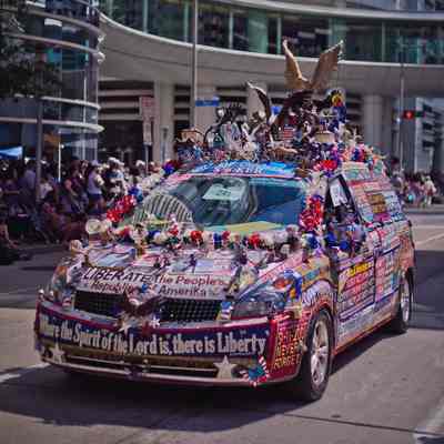 241, Liberty Van, Lynda Farley