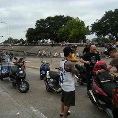 157, Scooters on patrol, Rad Rich