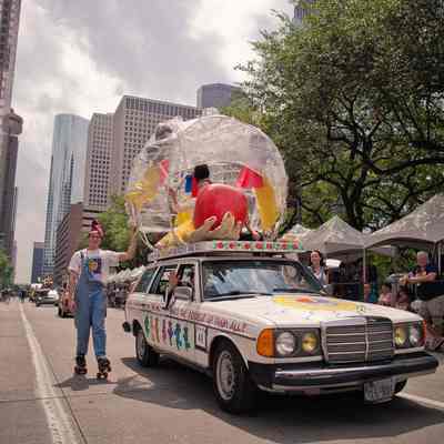 048, Snow White Globe, The Lemberger Family