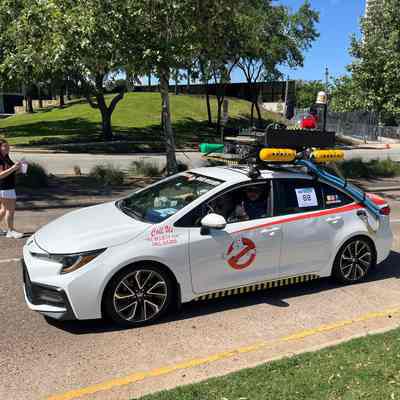 088- Art Car, Alex Spence, Yellow Rose Ghostbusters, Ecto-2A