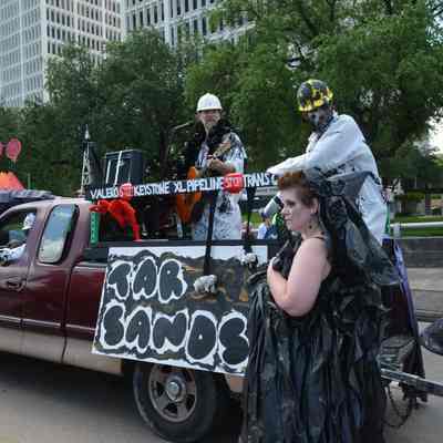 032, Those Fracking Tar Sands, Don Cook