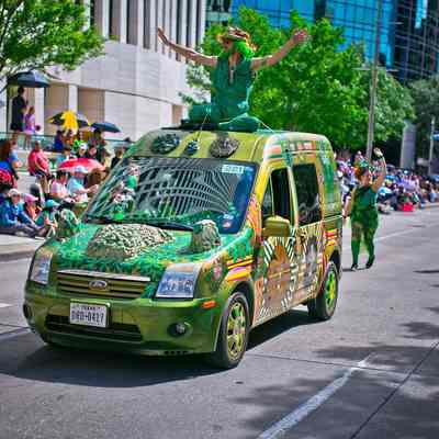 221, Painted Car, Green Man Van, Kirk Suddreath / Shelley Buschur
