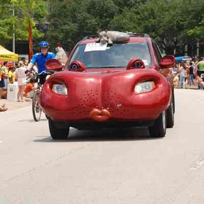011, Cheerio the Cheerful Red Hippo Car, Tom Kennedy