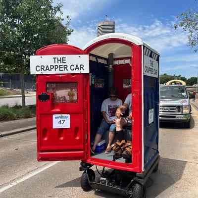 047, Art Car, The Crapper Car, Richard Simcik,