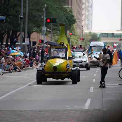 107, The Big Banana Car, Steve Braithwaite