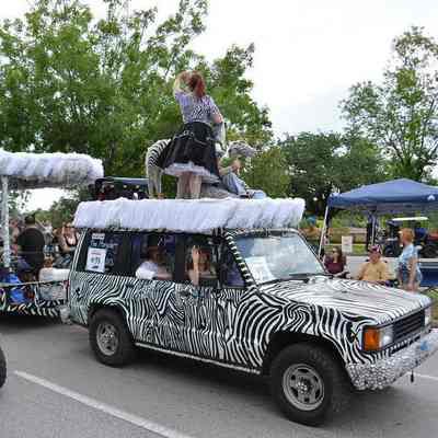 098, The Z-Bra Mobiles 13th birthday and Bar Mitzvah, Amy Lynch Kolflat
