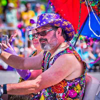 108, Mardi Party, Steven Nolin