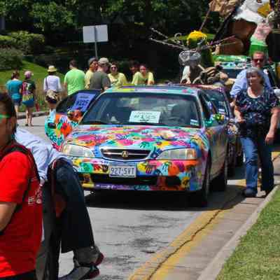 125, Helping Hands of Pershing, Art Teacher: Brandy Watkins