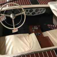          Hacker Craft 1990 Runabout 38' picture number 2
   