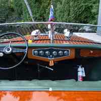          Chris Craft 1939 Triple Cockpit Runabout 27' picture number 5
   