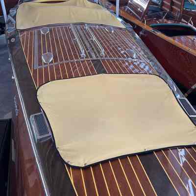 Stan Craft 1992 Triple Cockpit Runabout 28'