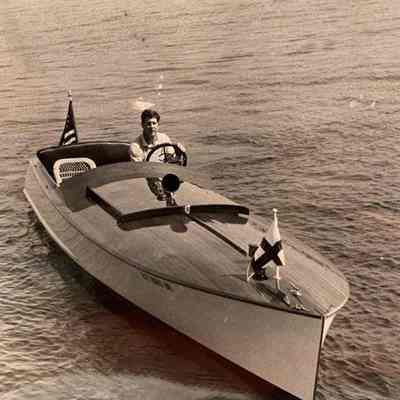 Ventnor 1924 Launch 26'