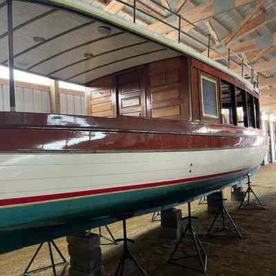 1909 Moore Glass Window Launch 41'