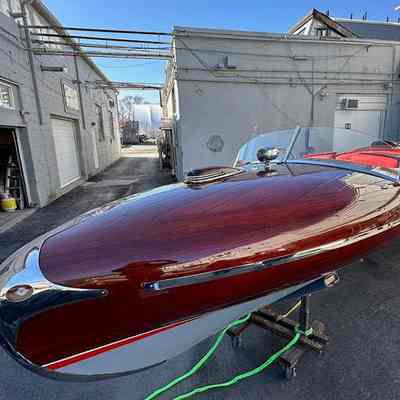 Greavette 1946 Streamliner Runabout 24'