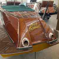          Stan Craft 2004 Fastback Gentleman's Racer 27' picture number 2
   
