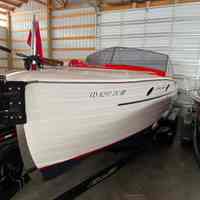          Chris Craft 1946 Red and White Express 25' picture number 2
   