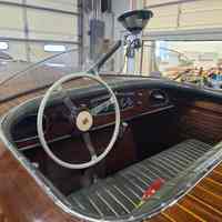          Minett Shields 1936 Triple Cockpit Runabout 27' picture number 2
   