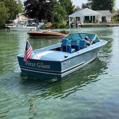 Chris Craft 1968 Commander 23'