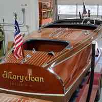          Chris Craft 1941 Triple Cockpit Runabout Barrel Back 23' picture number 4
   