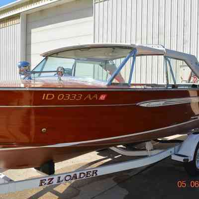 Century 1966 Coronado Hardtop 21'