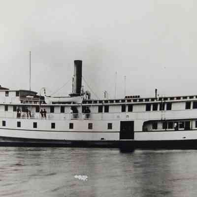 Tred Avon (1884)