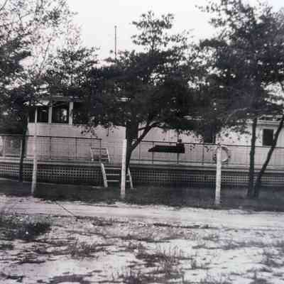 Perpendicular shot of port side,