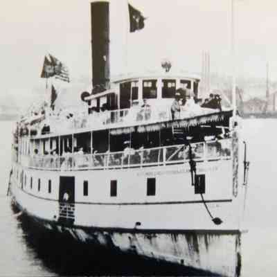 Slight angle closeup shot of bow and starboard side after the 1921 conversion.