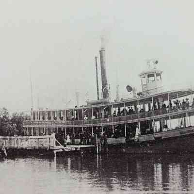 Steamer City of New York sailing Lake Chautauqua.