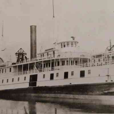 Quarter shot of starboard bow and side.